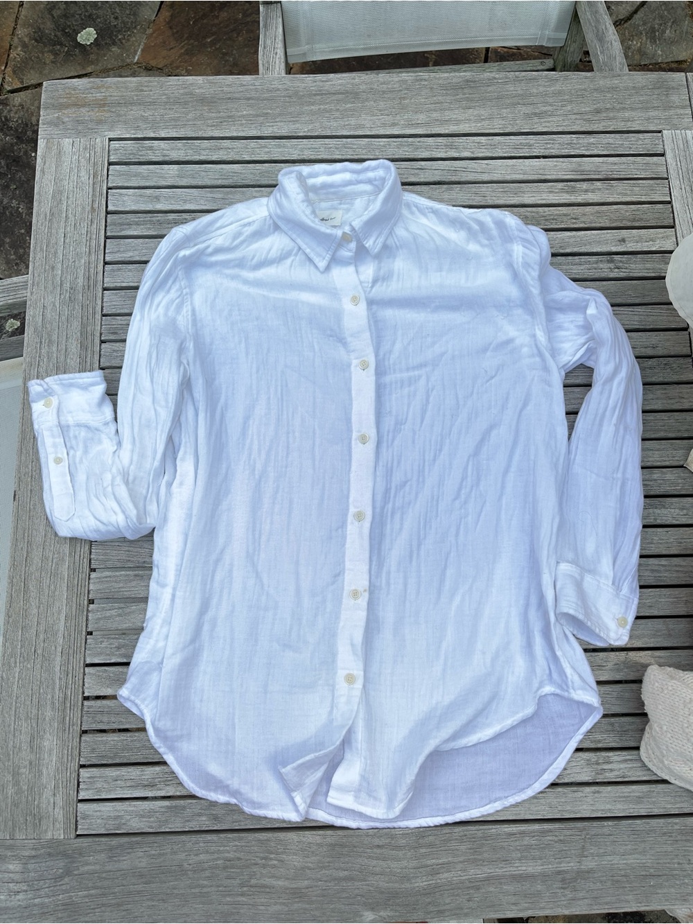 Aritzia Wilfred Free White Long-Sleeve Relaxed Fit 100% Organic Cotton Shirt